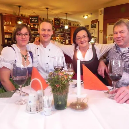 Gasthof Gruner Baum 3*