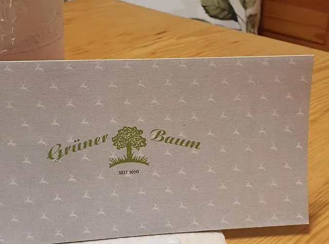 Gruener Baum 3*